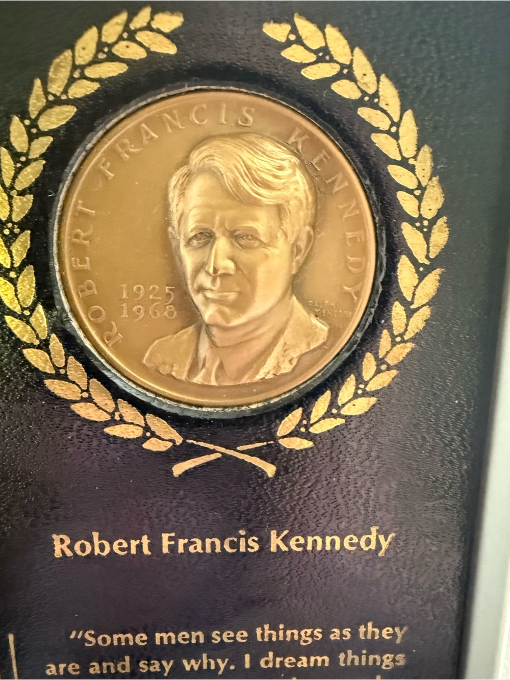 1960’’s JFK and RFK Kennedy Memorial Medal Collector Set - in original packaging - Picture 4 of 11
